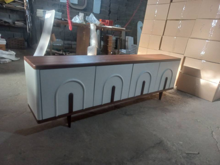 میزتلویزیون مدل رومی تمام MDF روکش 3 دهم FRP عرض 160 با بهره گیری از یراق ها و رنگ بندی های متنوع