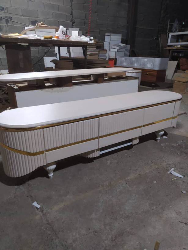 میزتلویزیون مدل آنیسا تمام MDF عرض 160 و ۱۸۰ با بهره گیری از بهترین یراق ها و رنگ بندی های متنوع